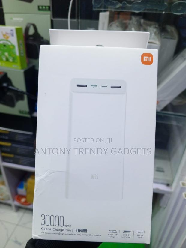 Xiaomi 30000mAh External Battery With Triple Device Charging - thumbnail 3