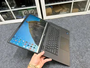 Laptop Dell Latitude 7530 32GB Intel Core i5 SSD 256GB