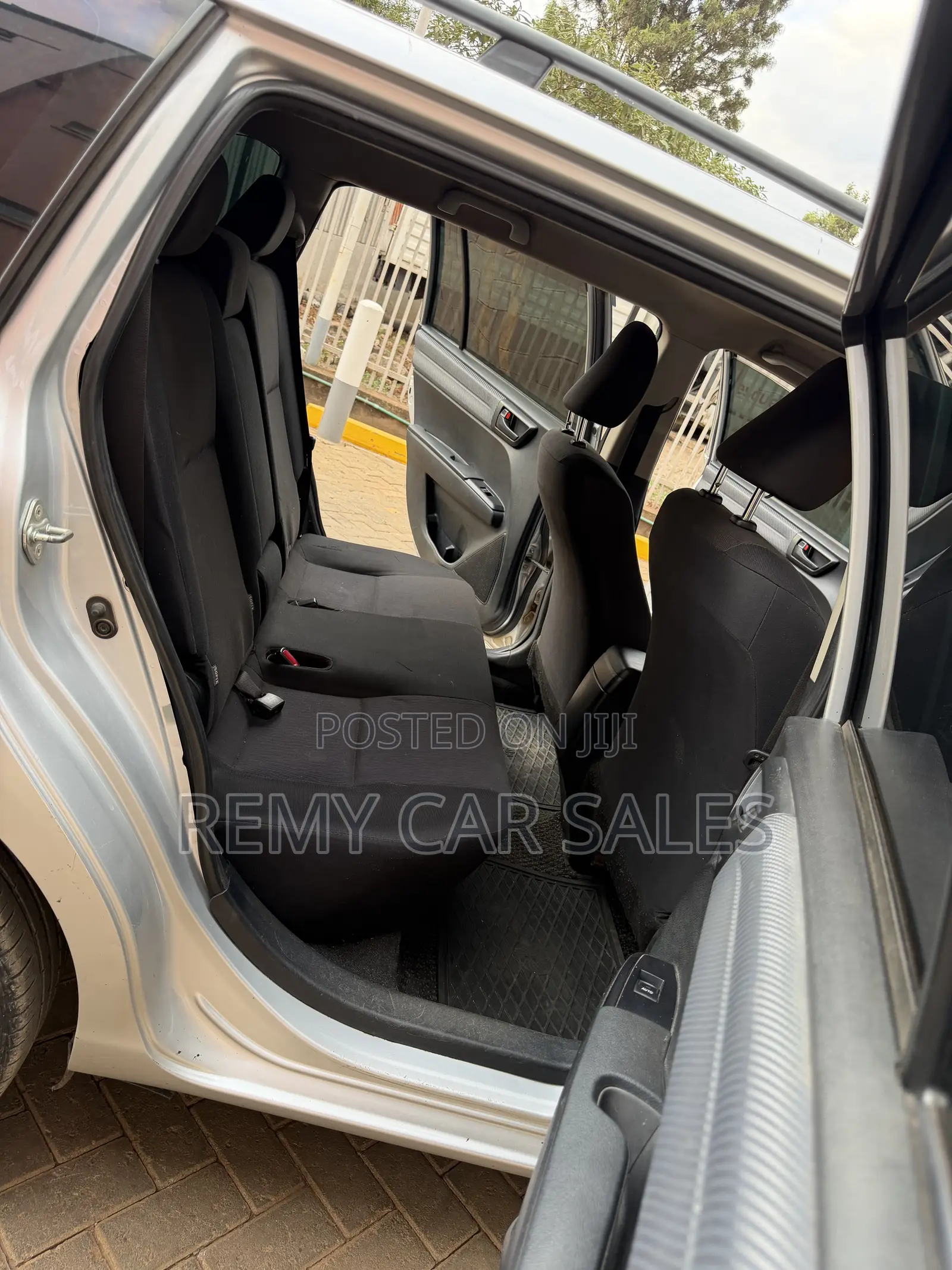 Toyota Corolla Fielder 2013 Silver