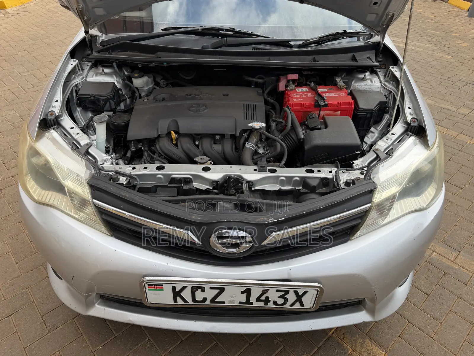 Toyota Corolla Fielder 2013 Silver