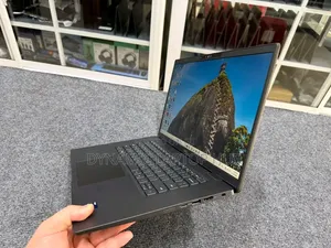 Laptop Dell Latitude 7530 32GB Intel Core i5 SSD 256GB