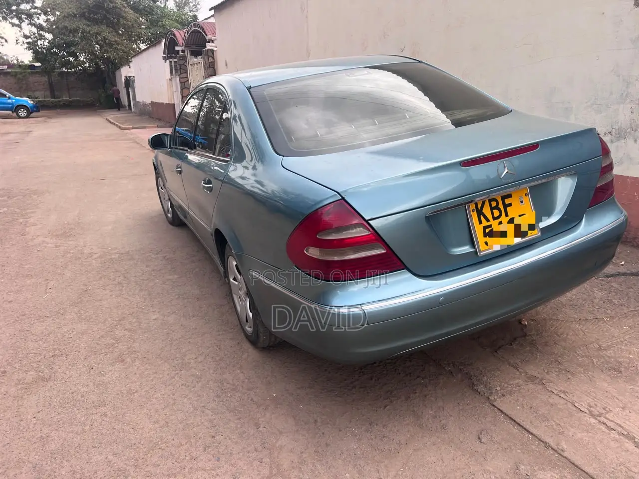 Mercedes-Benz E200 2004 Blue
