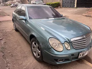 Mercedes-Benz E200 2004 Blue