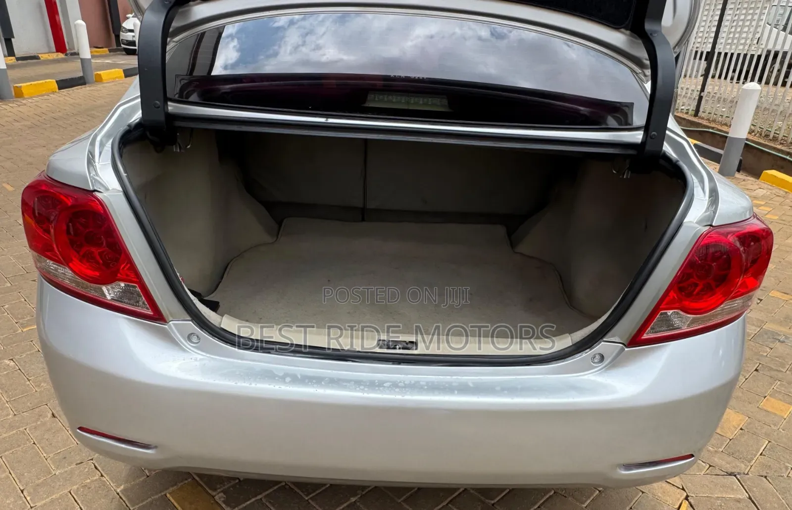 Toyota Allion 2011 Silver