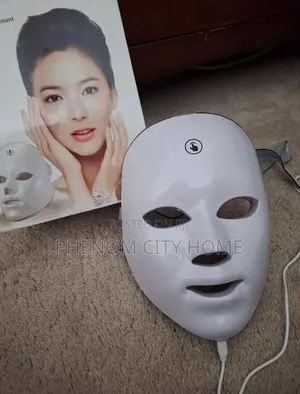 Rechargeable Wireless Face Beauty Mask