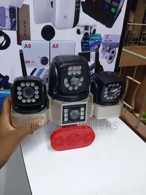 AOV AI Solar Camera With Built-in Battery for Convenient Monitoring