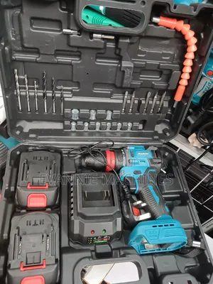 Makita Cordless Brushless Drill Kit