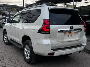 Toyota Land Cruiser Prado 2.8 2022 Off white