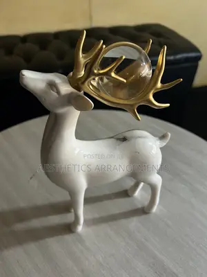 White and Gold Deer With Clear Marbles on the Horns (Short)
