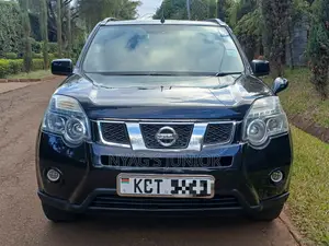 Nissan X-Trail 2.0 Petrol XE 2012 Black