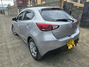 Mazda Demio 2015 Silver
