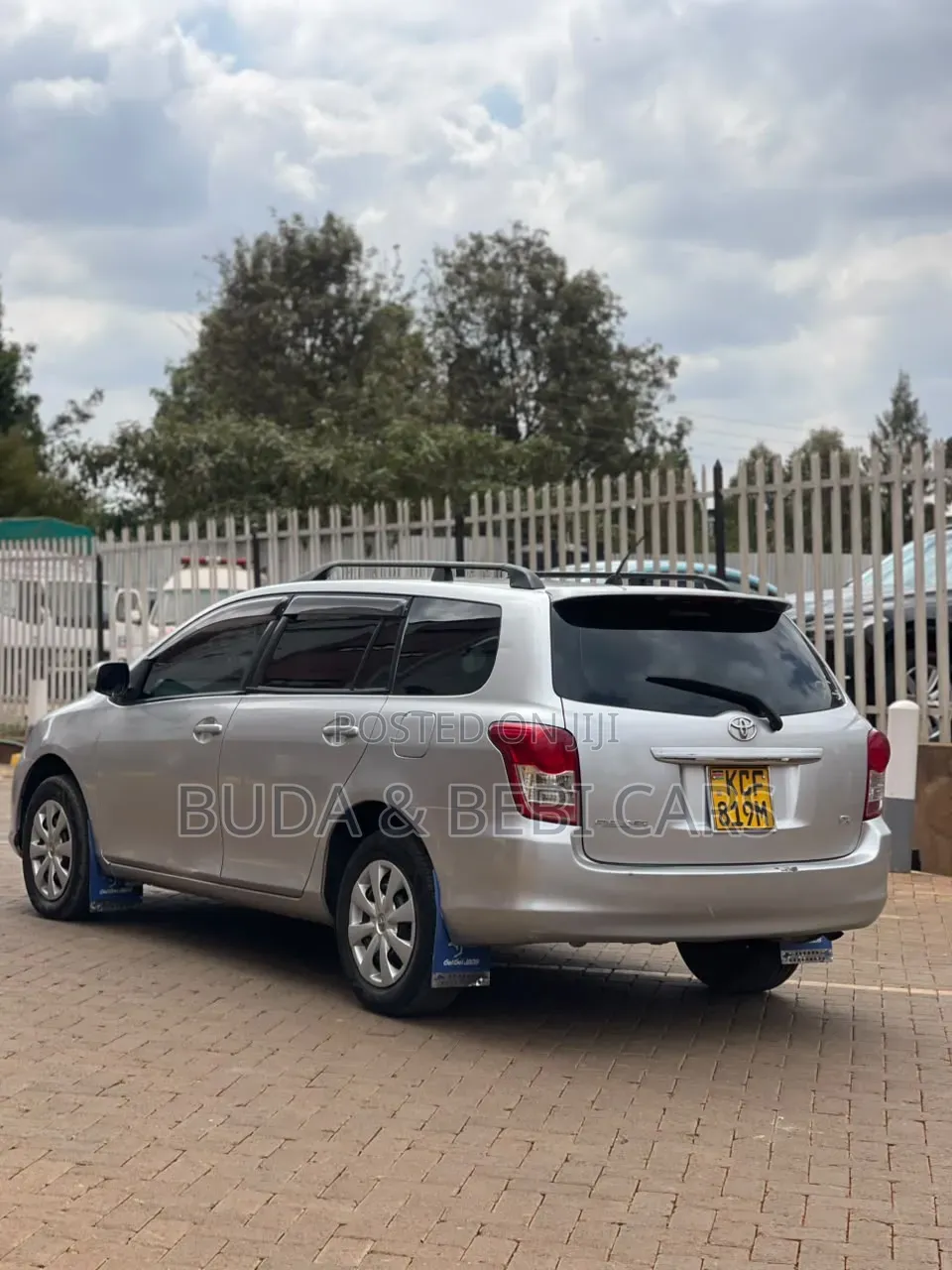 Toyota Corolla Fielder 2009 Silver