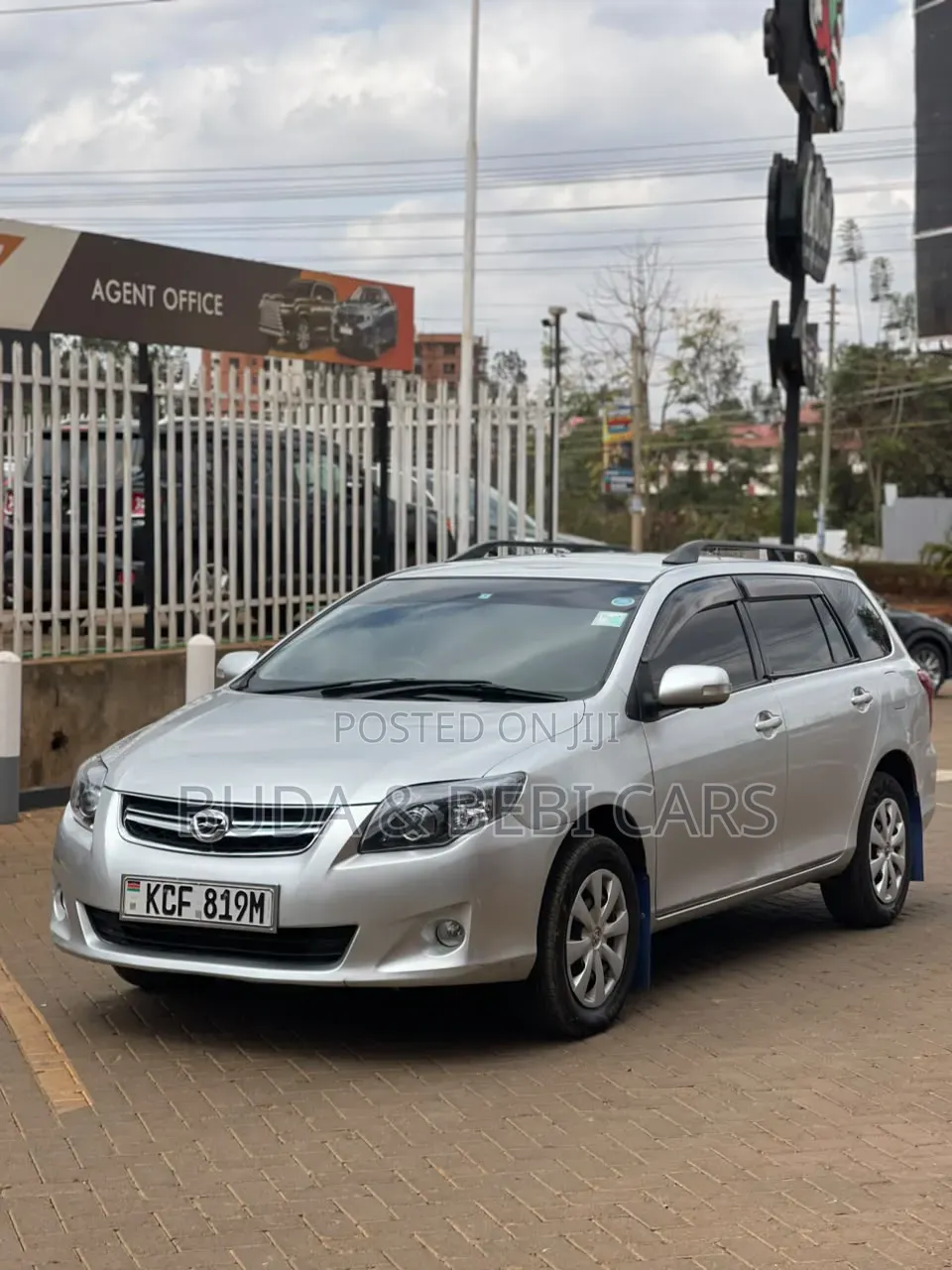 Toyota Corolla Fielder 2009 Silver