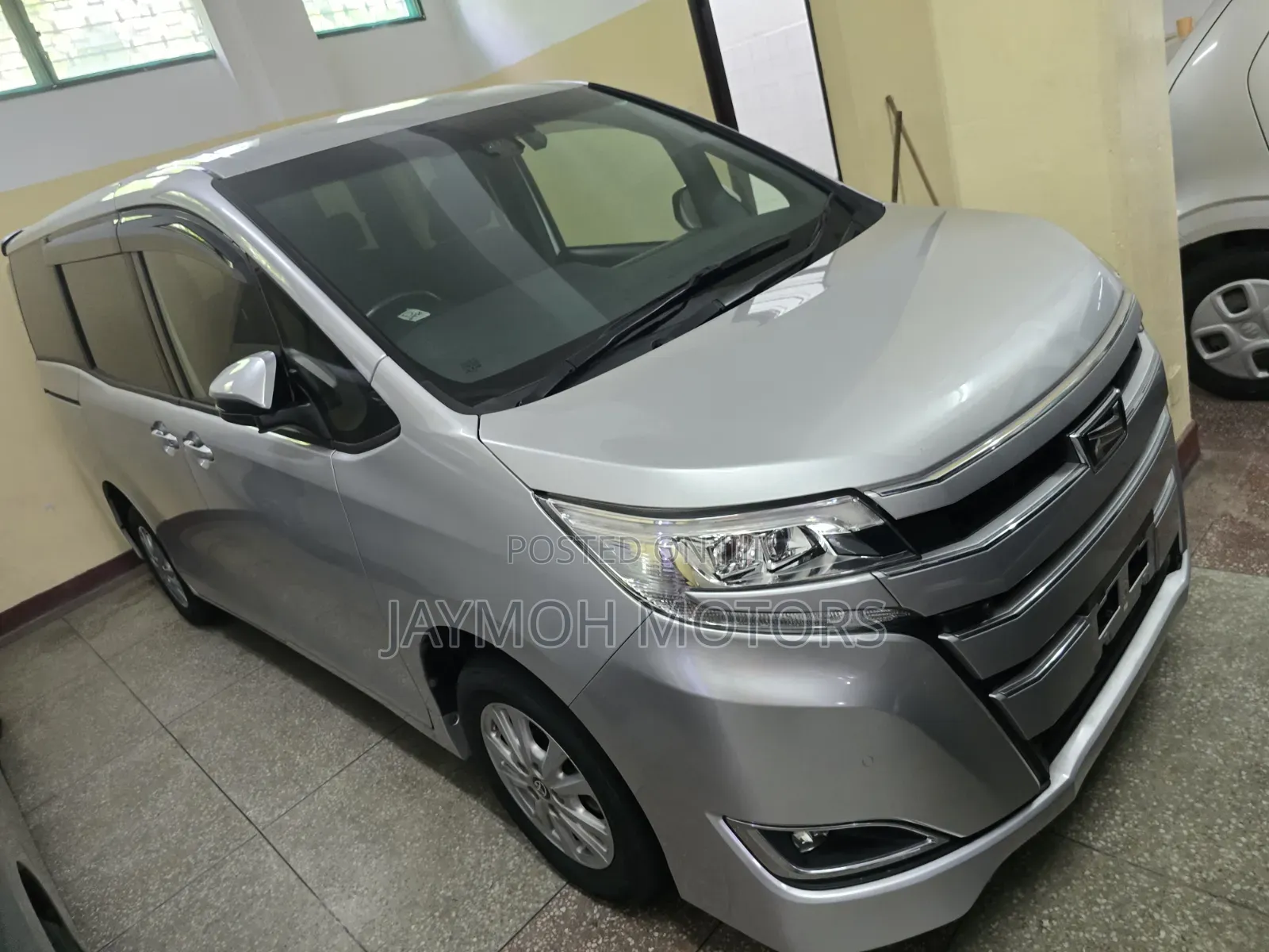 Toyota Noah 2019 Silver
