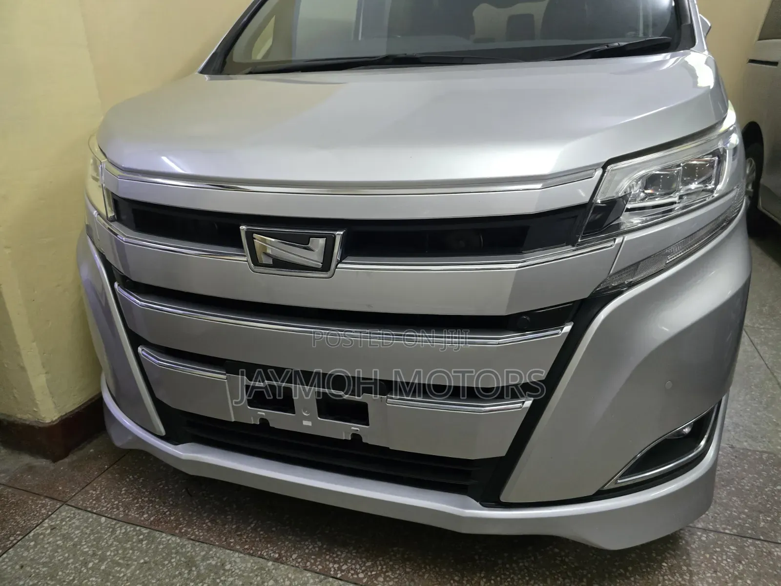 Toyota Noah 2019 Silver