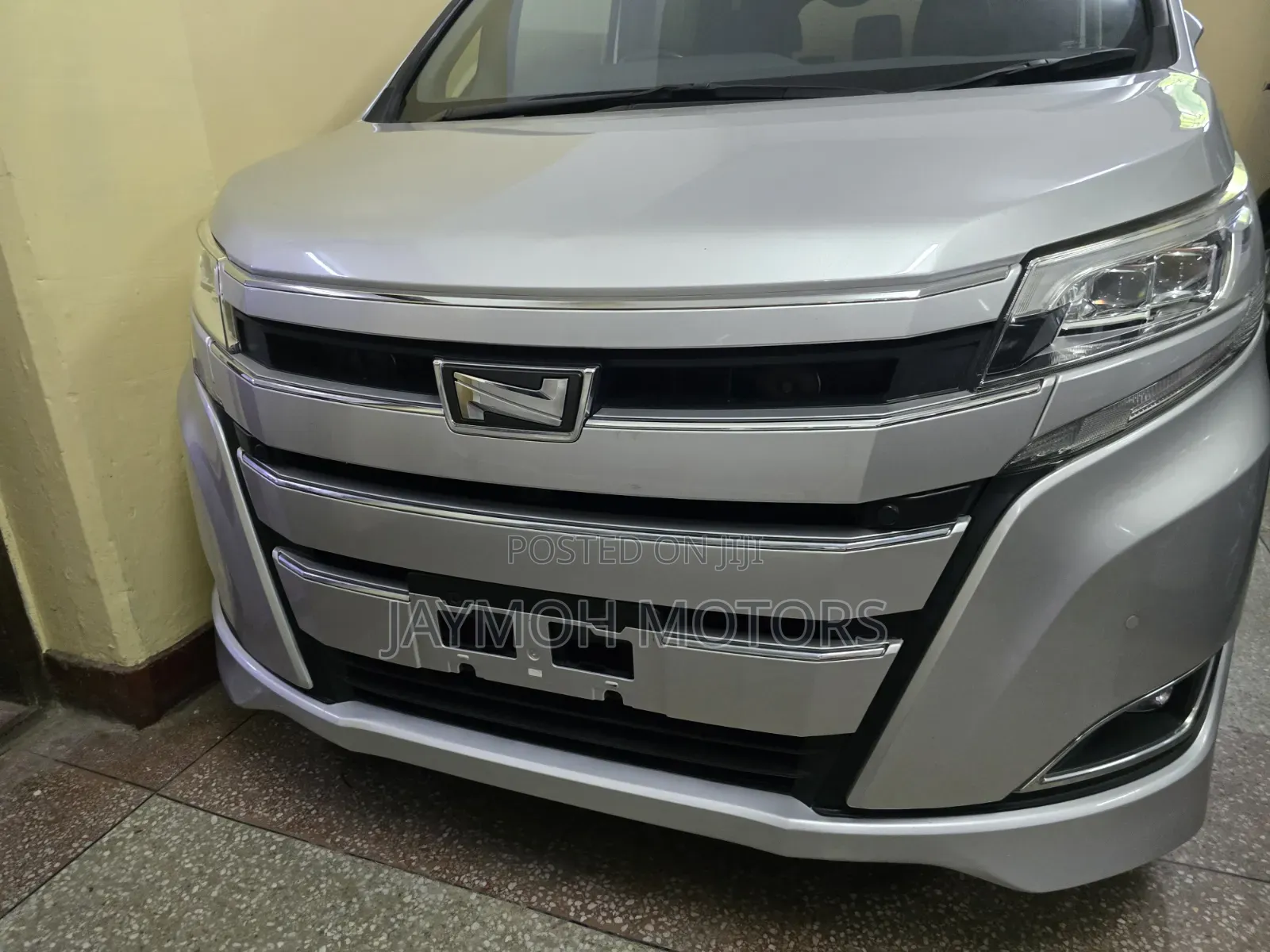 Toyota Noah 2019 Silver