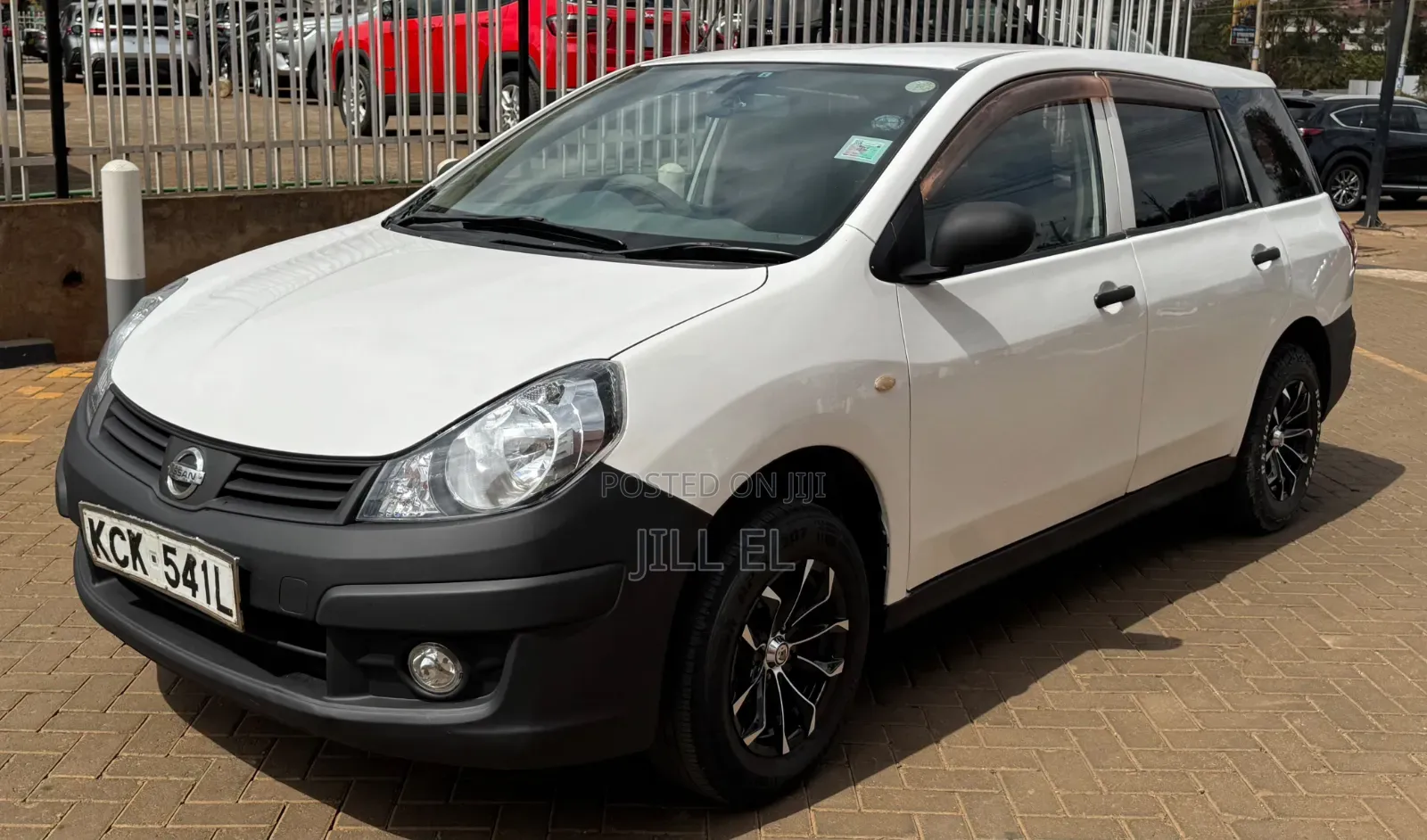Nissan Advan 2009 White