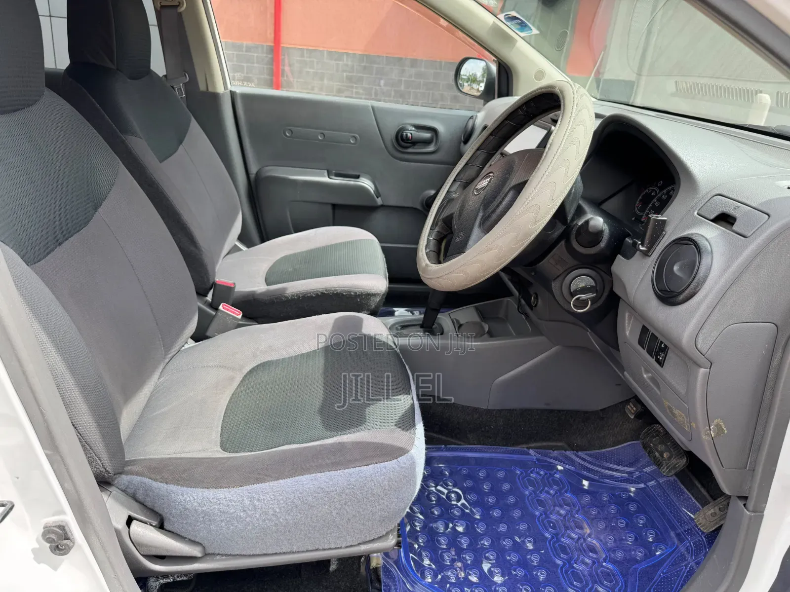 Nissan Advan 2009 White