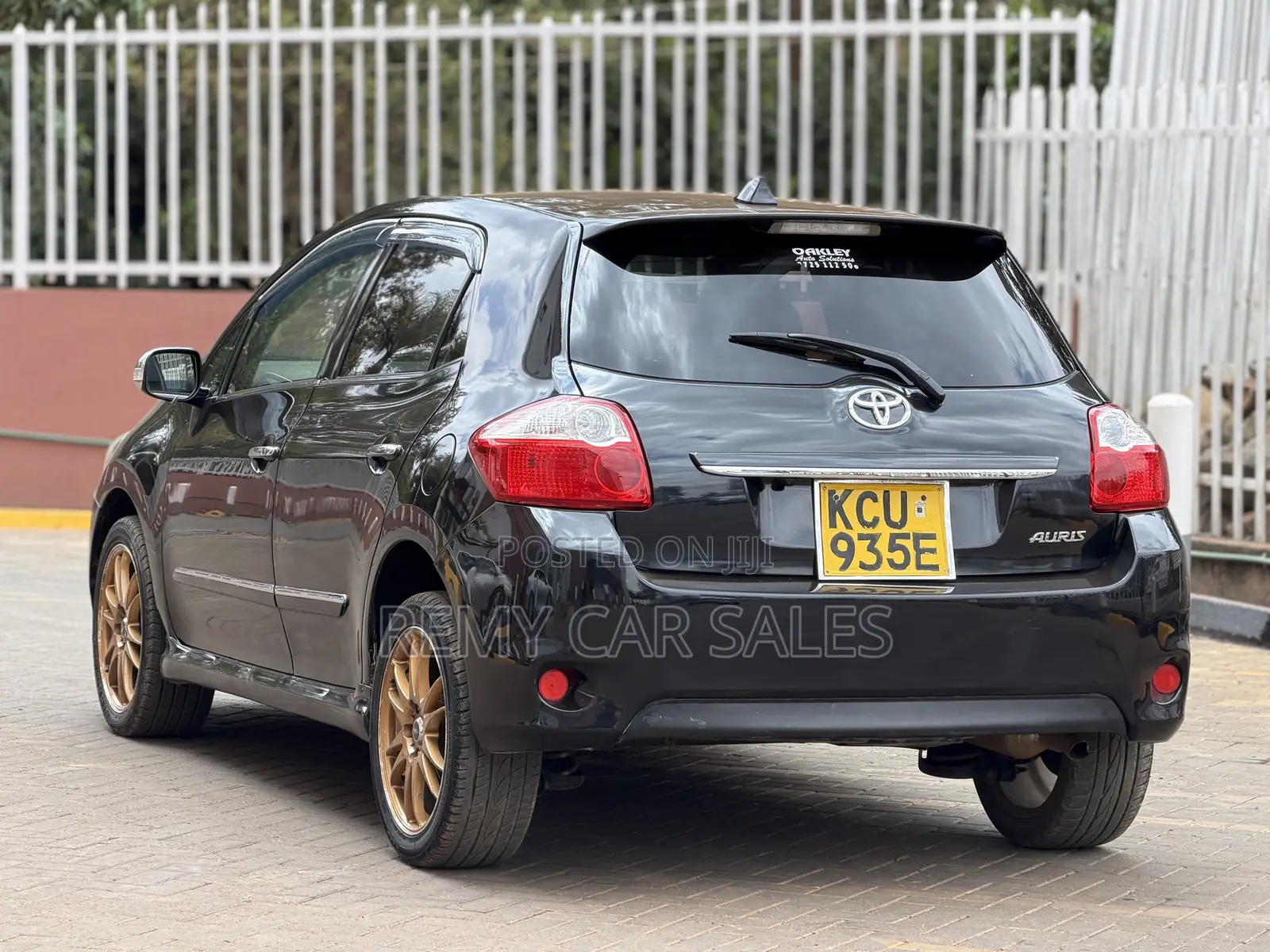 Toyota Auris 2012 Black
