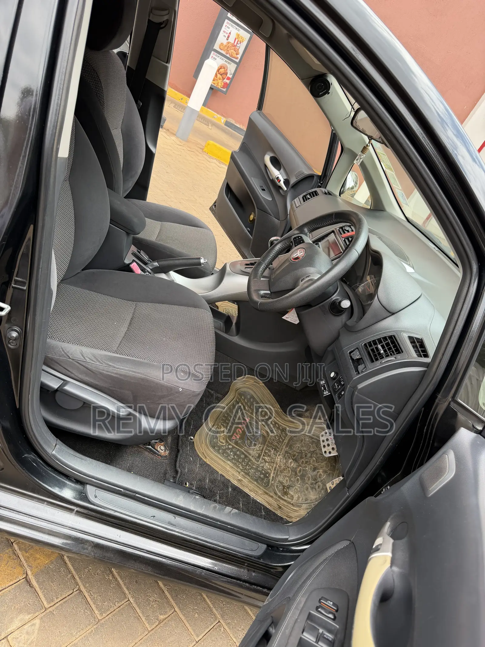 Toyota Auris 2012 Black