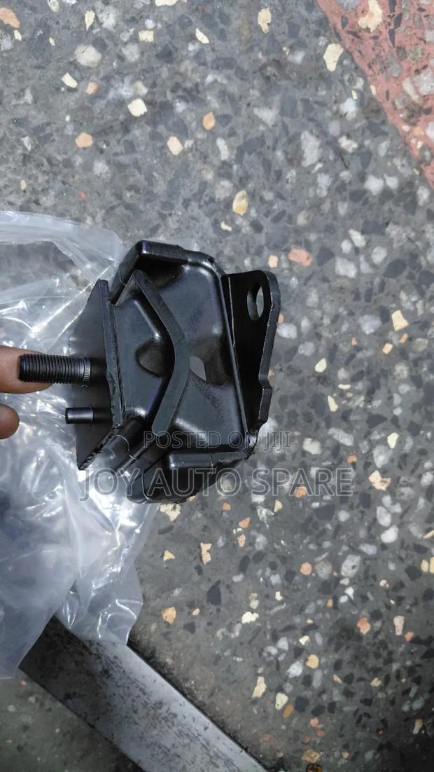 Townace Old Model 3c Engine Mounting