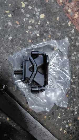 Townace Old Model 3c Engine Mounting