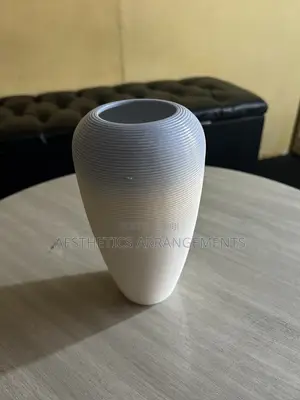 Blue & White Vase (Big)