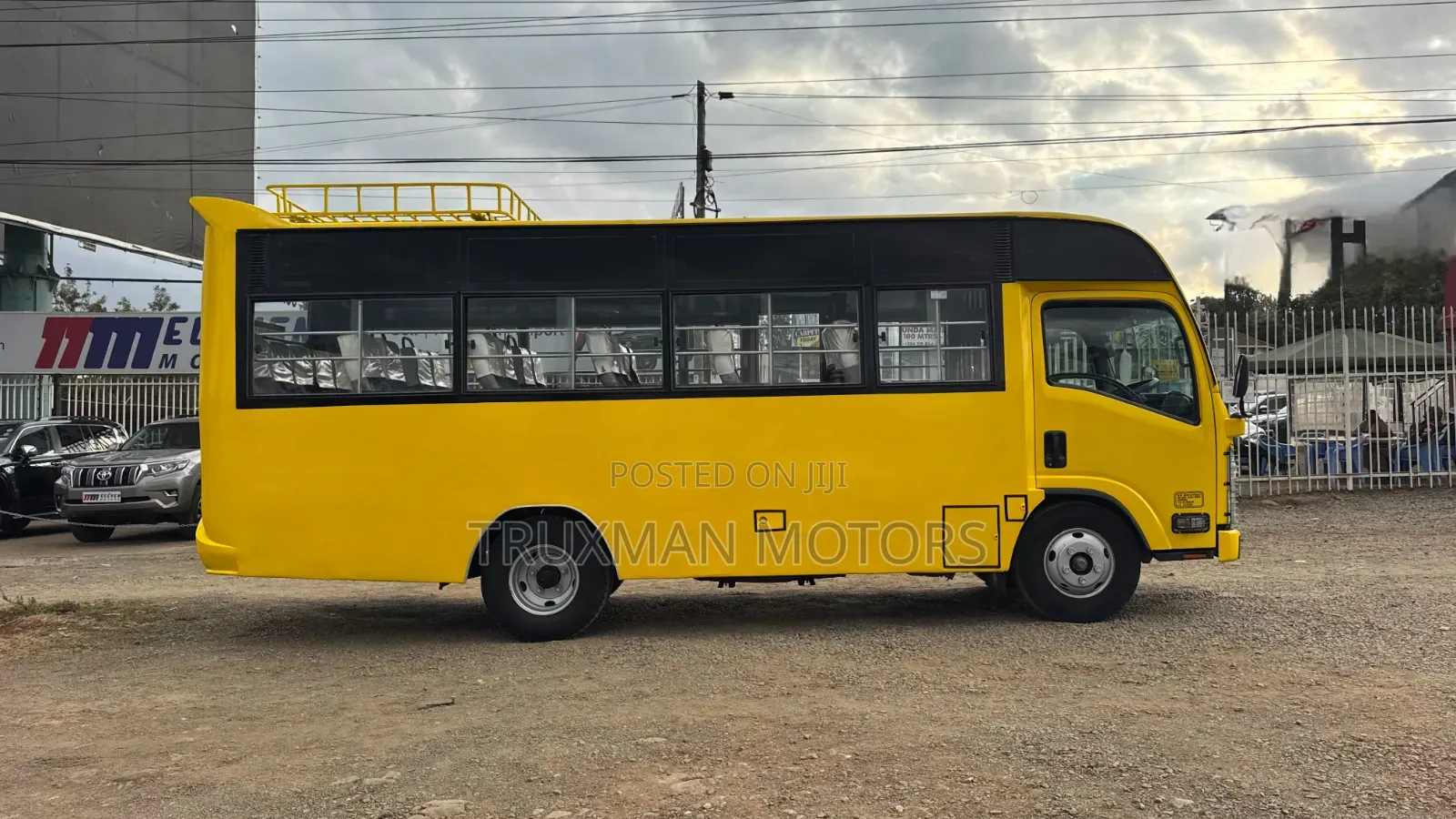 Isuzu NMR 2023 Yellow