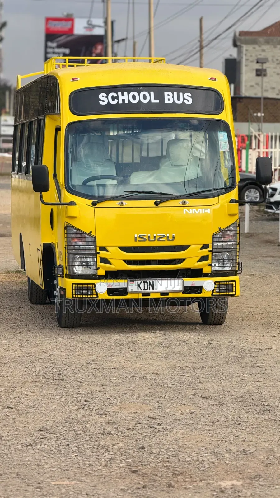 Isuzu NMR 2023 Yellow