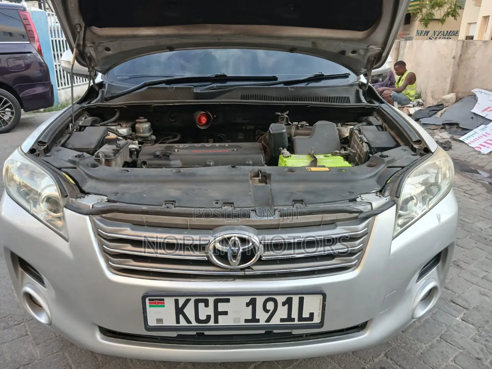 Toyota Vanguard 2010 Silver