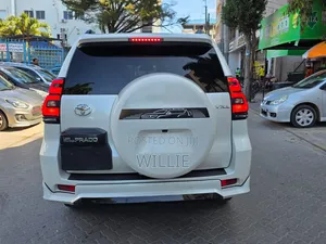 Toyota Land Cruiser Prado 2018 White