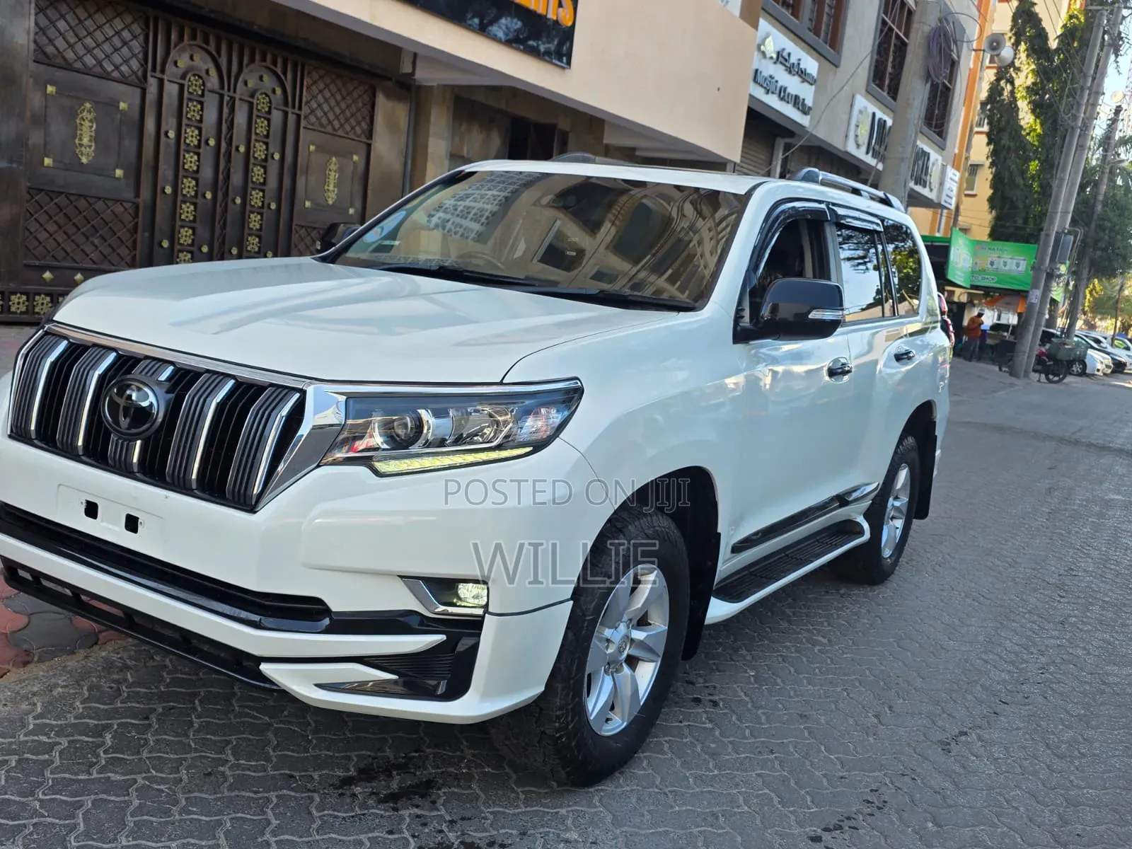 Toyota Land Cruiser Prado 2018 White