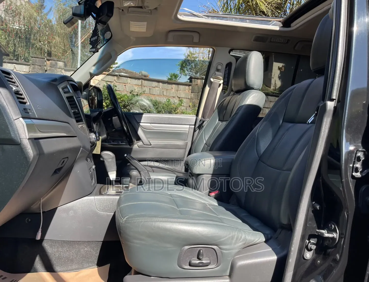 Mitsubishi Pajero 2016 Matt Black
