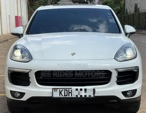 Porsche Cayenne 2015 Ivory