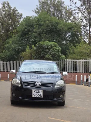 Toyota Auris 2012 Black