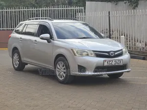 Toyota Corolla Fielder 2013