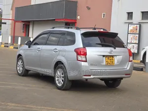 Toyota Corolla Fielder 2013