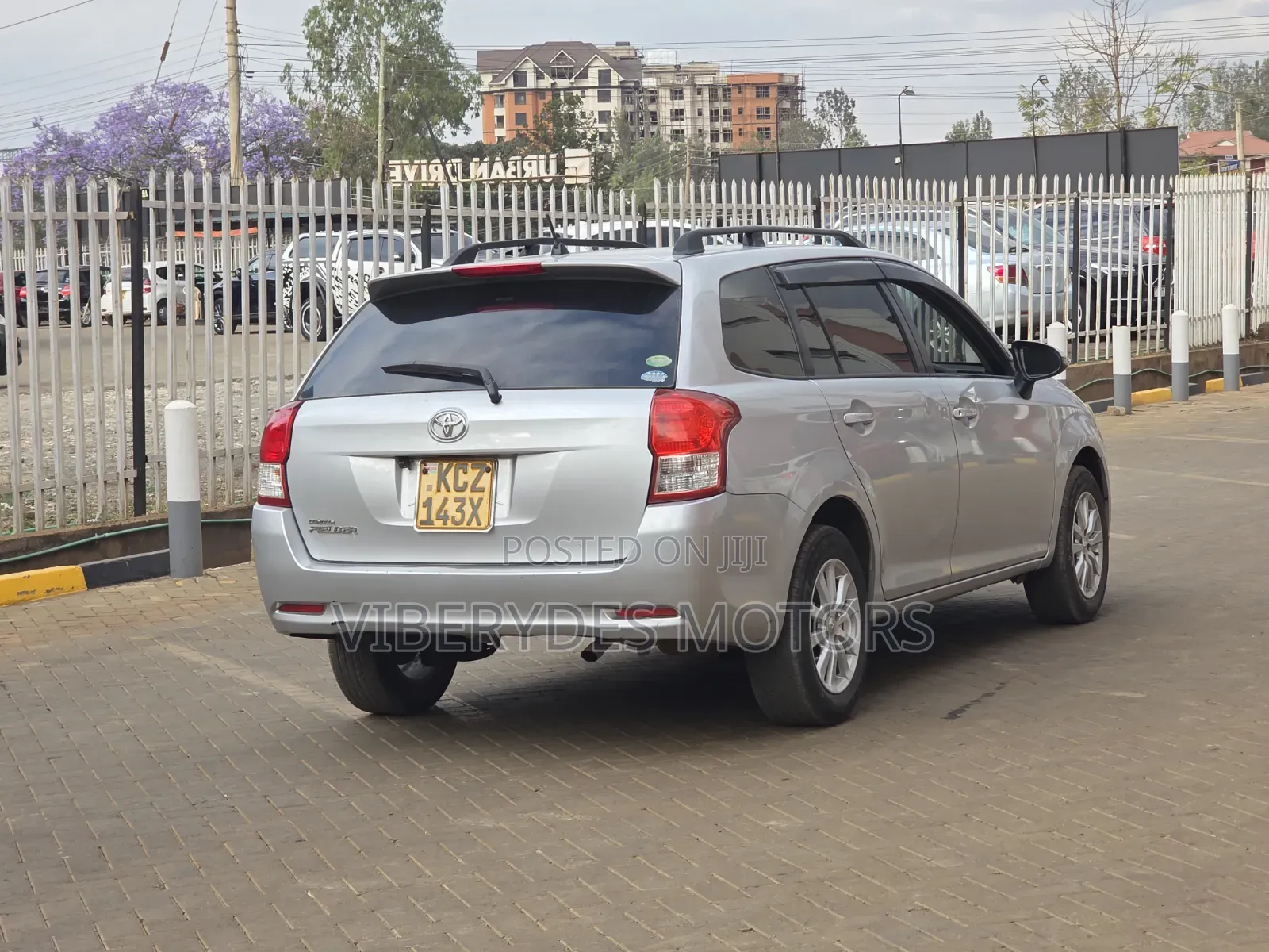 Toyota Corolla Fielder 2013