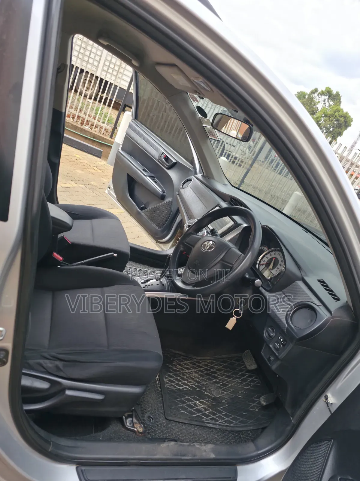 Toyota Corolla Fielder 2013