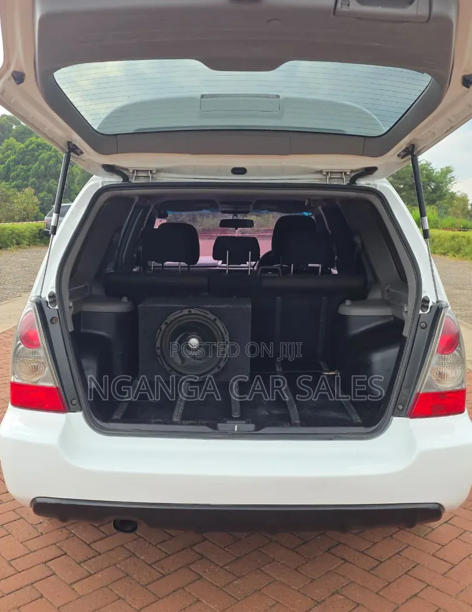 Subaru Forester 2005 White