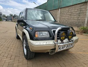 Suzuki Escudo 1995 Black