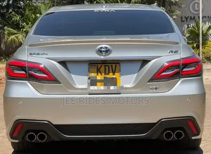 Toyota Crown 2018 Gray