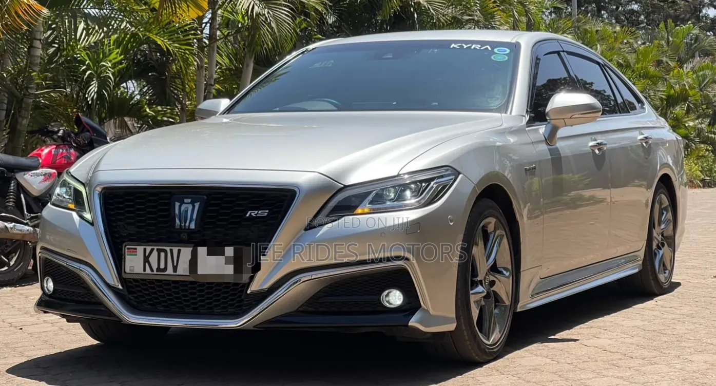 Toyota Crown 2018 Gray