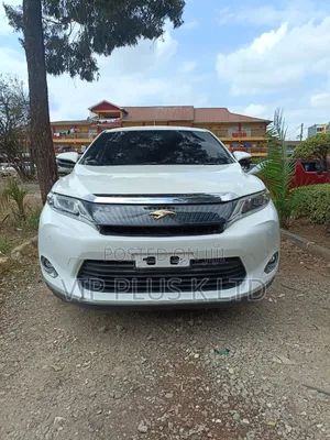 Toyota Harrier 2.0 2016 White