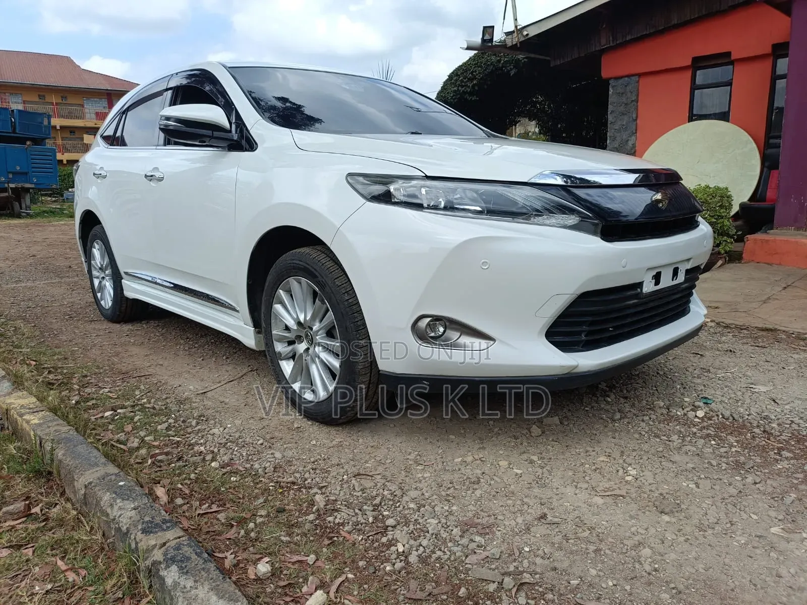 Toyota Harrier 2.0 2016 White