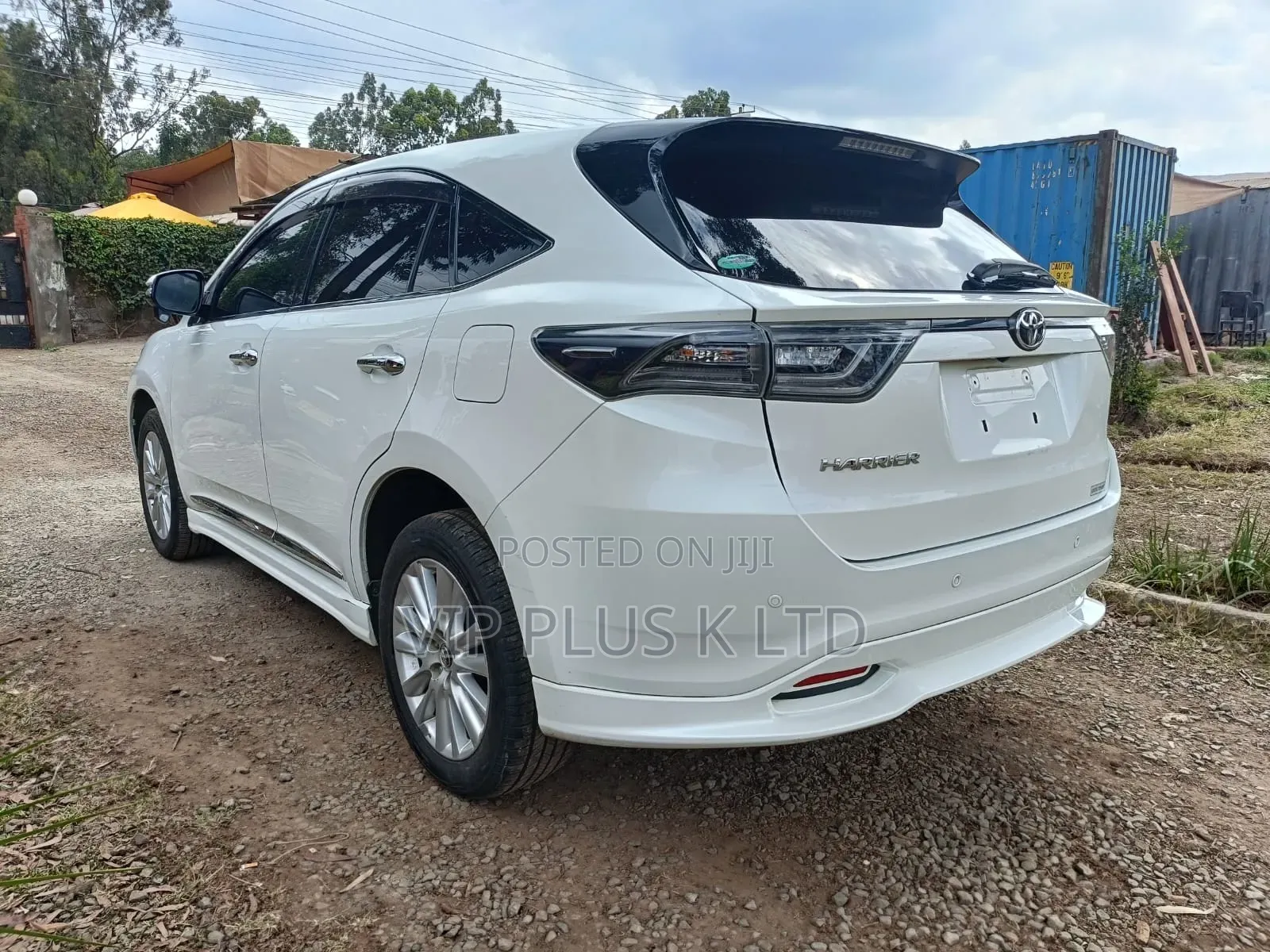 Toyota Harrier 2.0 2016 White