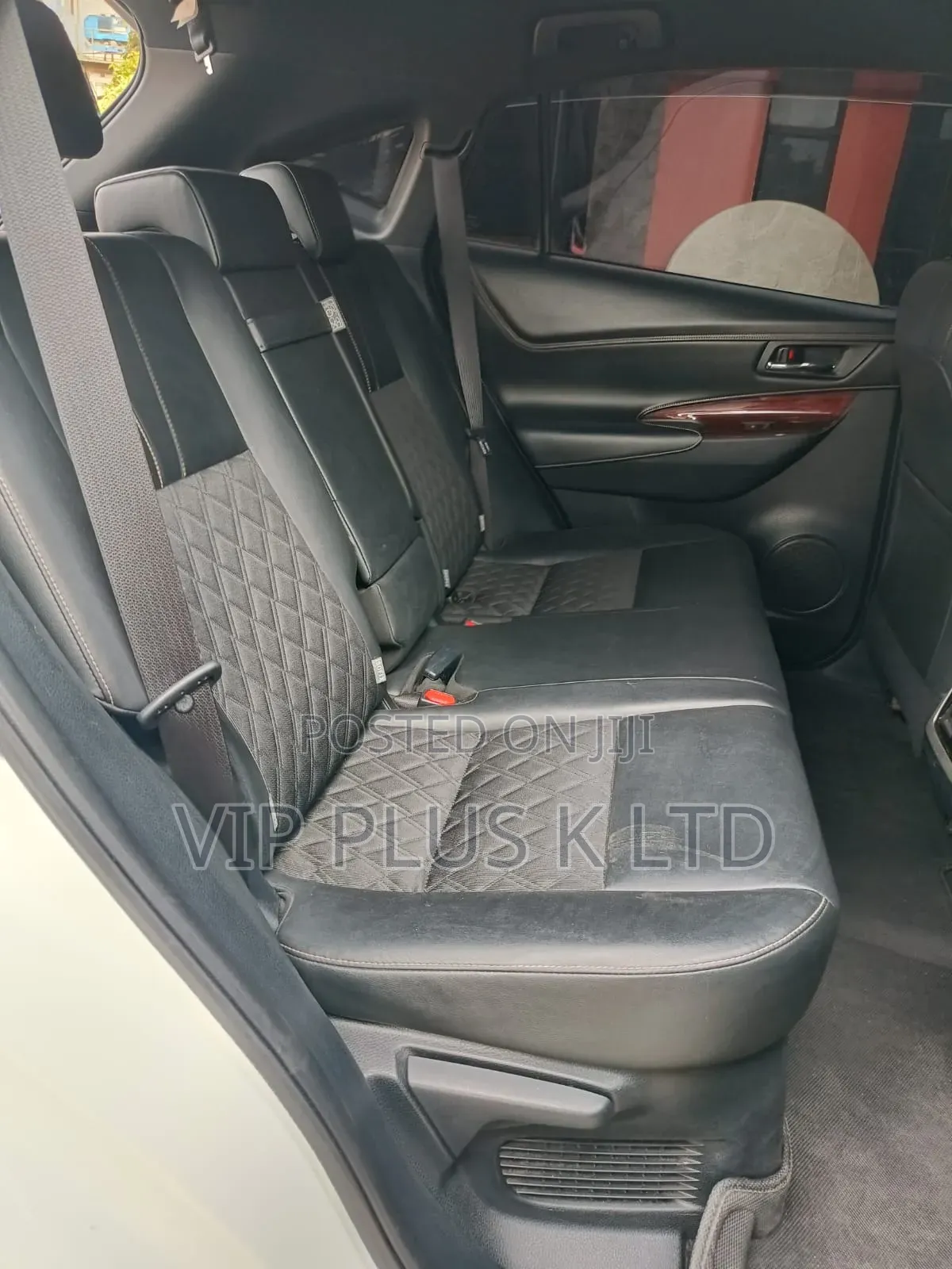 Toyota Harrier 2.0 2016 White