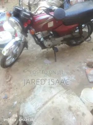 Bajaj Boxer 100 2022 Red