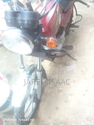 Bajaj Boxer 100 2022 Red