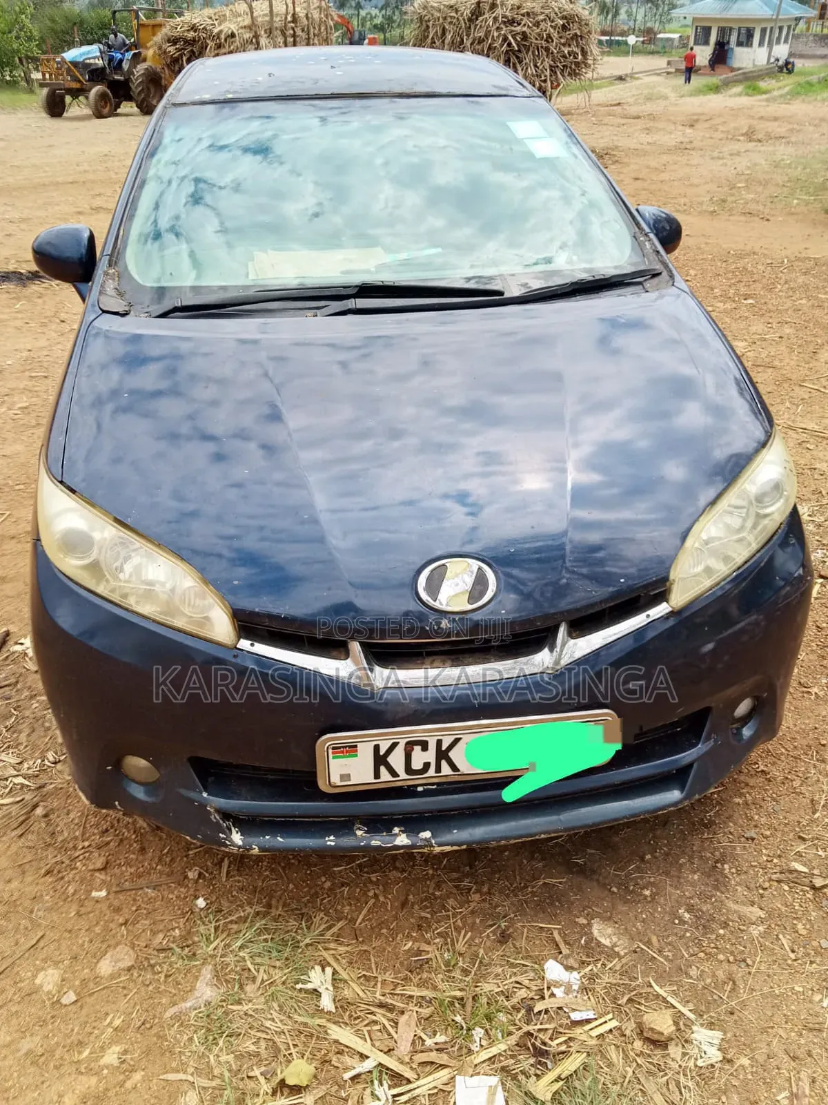 Toyota Wish 2011 Blue